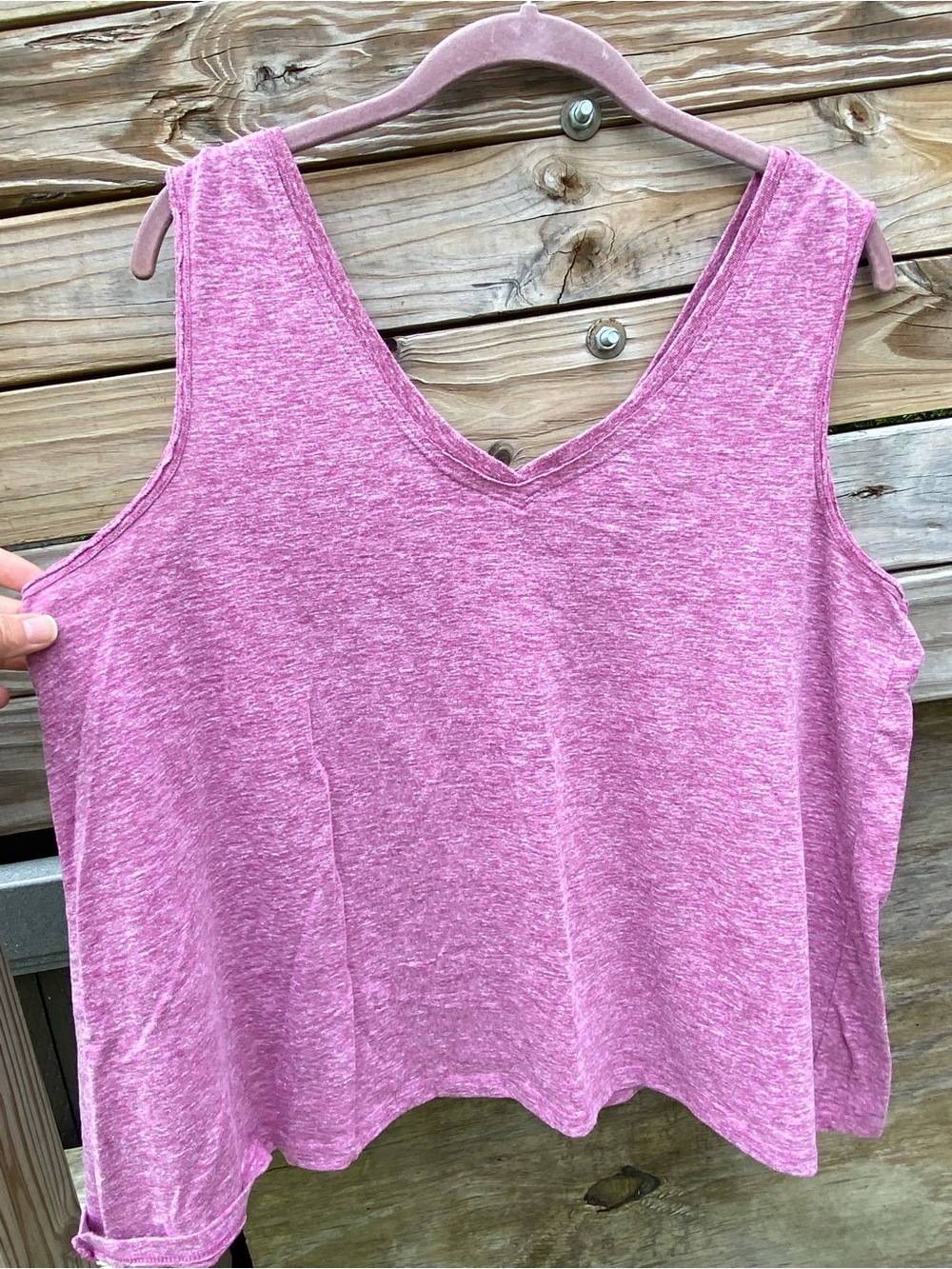 Torrid Women's Pink Light and Flowy V-Neck Sleeveless Top Size 0/ Large